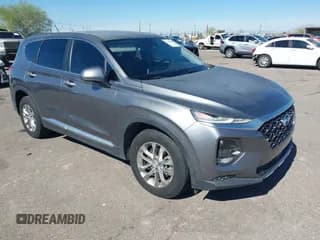✅ 2019 Hyundai Santa Fe SE • VIN: 5NMS23AD8KH030713 • Lot: 43592667. Wystawiony na IAAI z przebiegiem 74 344 mil. Bezpłatny archiwum sprzedaży aukcyjnych z USA i szczegółowy raport historii pojazdu na DreamBid. Zdjęcie 1.