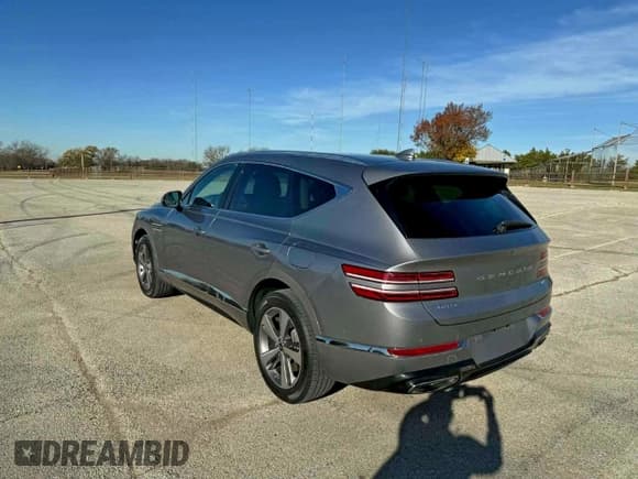 ✅ 2023 Genesis GV80 • VIN: KMUHBDSB4PU130267 • Lot: 97106305. Wystawiony na Copart z przebiegiem 23 985 mil. Bezpłatny archiwum sprzedaży aukcyjnych z USA i szczegółowy raport historii pojazdu na DreamBid. Zdjęcie 3.