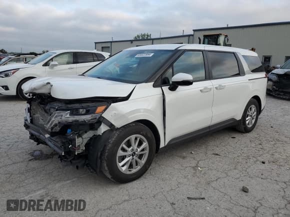 ✅ 2022 Kia Carnival LXS • VIN: KNDNB4H33N6061627 • Lot: 65822994. Listed on Copart with 44,373 mi. Free auction sales archive from the USA and detailed vehicle history report at DreamBid. Image 1.