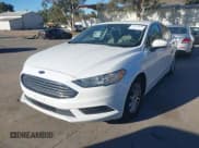 ✅ 2017 Ford Fusion S • VIN: 3FA6P0G75HR144489 • Lot: 43796146. Wystawiony na IAAI z przebiegiem 164 217 mil. Bezpłatny archiwum sprzedaży aukcyjnych z USA i szczegółowy raport historii pojazdu na DreamBid. Zdjęcie 2.
