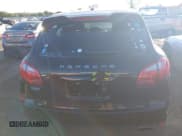 ✅ 2014 Porsche Cayenne • VIN: WP1AA2A27ELA90328 • Лот: 43484055. Опубликован ранее на IAAI с пробегом 94 239 миль. Бесплатный доступ к архиву аукционных продаж из США и подробный отчёт об истории автомобиля на DreamBid. Изображение 17.