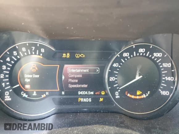 ✅ 2019 Lincoln MKC Standard • VIN: 5LMCJ1C90KUL46144 • Lot: 81379075. Listed on Copart with 94,004 mi. Free auction sales archive from the USA and detailed vehicle history report at DreamBid. Image 9.