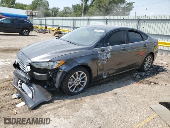 ✅ 2017 Ford Fusion SE • VIN: 3FA6P0H78HR322118 • Lot: 67484395. Listed on Copart with 96,122 mi. Free auction sales archive from the USA and detailed vehicle history report at DreamBid. Image 1.
