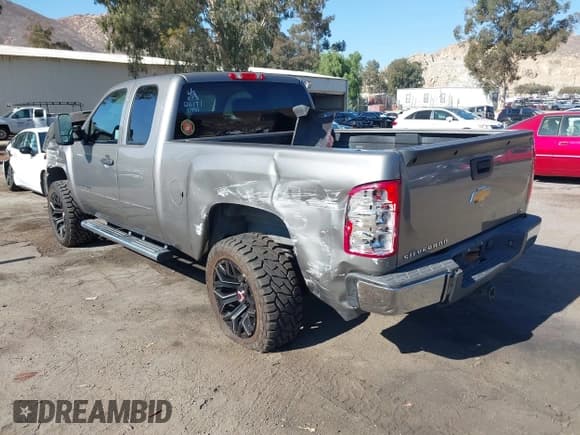 ✅ 2013 Chevrolet Silverado 1500 LS • VIN: 1GCRCREA9DZ281494 • Lot: 43604074. Listed on IAAI with 171,647 mi. Free auction sales archive from the USA and detailed vehicle history report at DreamBid. Image 3.