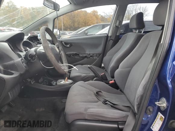 ✅ 2010 Honda Fit • VIN: JHMGE8H21AC005243 • Lot: 86825885. Wystawiony na Copart z przebiegiem Nie podano. Bezpłatny archiwum sprzedaży aukcyjnych z USA i szczegółowy raport historii pojazdu na DreamBid. Zdjęcie 7.