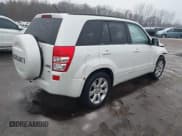 ✅ 2011 Suzuki Grand Vitara Limited • VIN: JS3TD0D70B4101173 • Lot: 41513972. Wystawiony na IAAI z przebiegiem 125 118 mil. Bezpłatny archiwum sprzedaży aukcyjnych z USA i szczegółowy raport historii pojazdu na DreamBid. Zdjęcie 4.