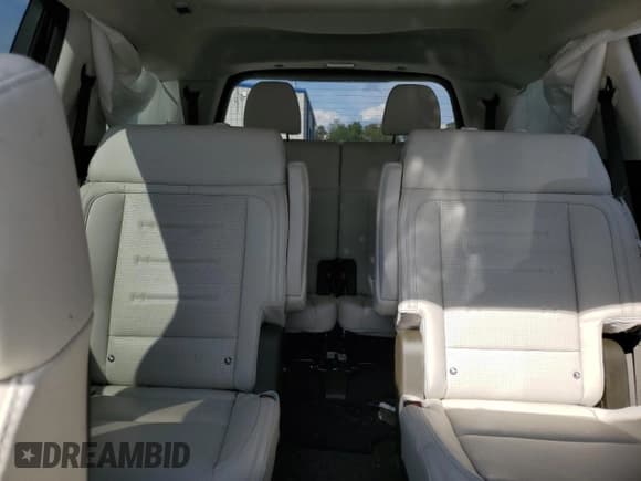 ✅ 2025 Hyundai Santa Fe Calligraphy • VIN: 5NMP5DGL9SH082417 • Lot: 84039195. Listed on Copart with 9,995 mi. Free auction sales archive from the USA and detailed vehicle history report at DreamBid. Image 10.