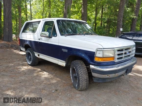 ✅ 1995 Ford Bronco Eddie Bauer • VIN: 1FMEU15NXSLA12108 • Lot: 42670168. Wystawiony na IAAI z przebiegiem 204 555 mil. Bezpłatny archiwum sprzedaży aukcyjnych z USA i szczegółowy raport historii pojazdu na DreamBid. Zdjęcie 1.