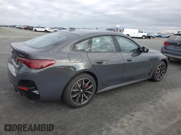 ✅ 2025 BMW i4 M50 • VIN: WBY33HD03SFV48909 • Lot: 92946215. Wystawiony na Copart z przebiegiem 2 028 mil. Bezpłatny archiwum sprzedaży aukcyjnych z USA i szczegółowy raport historii pojazdu na DreamBid. Zdjęcie 3.