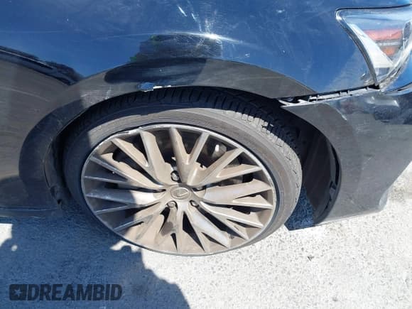 ✅ 2017 Lexus IS 200t • VIN: JTHBA1D29H5042431 • Lot: 43140388. Wystawiony na IAAI z przebiegiem 107 579 mil. Bezpłatny archiwum sprzedaży aukcyjnych z USA i szczegółowy raport historii pojazdu na DreamBid. Zdjęcie 17.