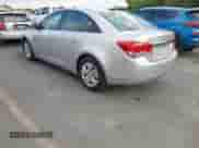 2015 Chevrolet Cruze LS z VIN 1G1PA5SG4F7172429, wystawiony jako IAAI lot #42623007 z przebiegiem 102 506 mil mil oraz . Historia ofert i sprzedaży dostępna na DreamBid. Obrazek 3.