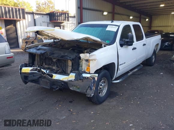 ✅ 2008 Chevrolet Silverado 2500HD LTZ • VIN: 1GCHK23678F152231 • Lot: 43484212. Wystawiony na IAAI z przebiegiem 192 824 mil. Bezpłatny archiwum sprzedaży aukcyjnych z USA i szczegółowy raport historii pojazdu na DreamBid. Zdjęcie 2.