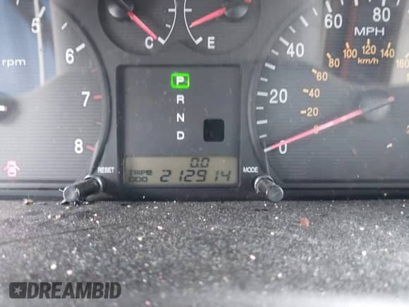 2004 Hyundai Sonata GLS z VIN KMHWF35H74A995106, wystawiony jako IAAI lot #41478439 z przebiegiem 212 914 mil mil oraz . Historia ofert i sprzedaży dostępna na DreamBid. Obrazek 7.