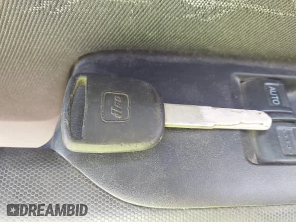 ✅ 2007 Honda Element SC • VIN: 5J6YH189X7L016956 • Lot: 43119249. Wystawiony na IAAI z przebiegiem 205 013 mil. Bezpłatny archiwum sprzedaży aukcyjnych z USA i szczegółowy raport historii pojazdu na DreamBid. Zdjęcie 11.