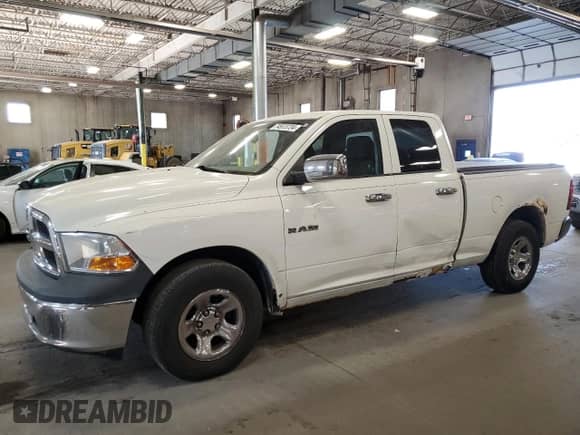 2009 Dodge 1500 SLT с VIN 1D3HB18PX9S740877, выставлен на аукционе Copart как лот 74973724 с пробегом 126 279 миль миль и На запчасти • Non repairable. История ставок и продаж доступна на DreamBid. Изображение 1.