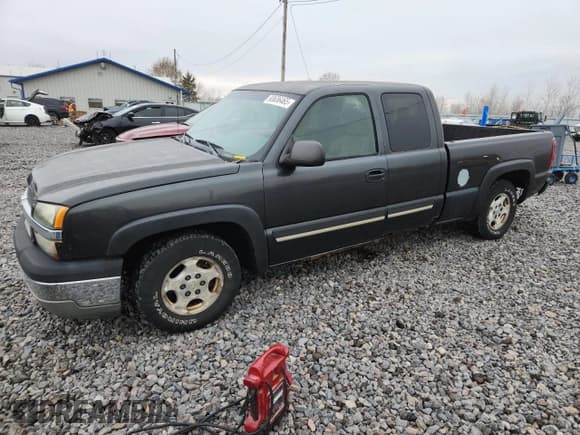 ✅ 2003 Chevrolet Silverado 1500 LS • VIN: 2GCEC19V531410724 • Lot: 93636465. Listed on Copart with 242,054 mi. Free auction sales archive from the USA and detailed vehicle history report at DreamBid. Image 1.