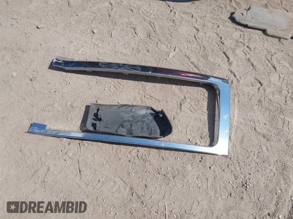 ✅ 2014 Ford F-150 XLT • VIN: 1FTFW1CT5EKF46597 • Lot: 43364422. Wystawiony na IAAI z przebiegiem 198 359 mil. Bezpłatny archiwum sprzedaży aukcyjnych z USA i szczegółowy raport historii pojazdu na DreamBid. Zdjęcie 12.