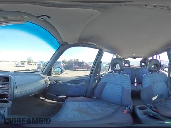 ✅ 1996 Toyota RAV4 • VIN: JT3HP10V3T0108492 • Lot: 63422585. Wystawiony na Copart z przebiegiem 192 888 mil. Bezpłatny archiwum sprzedaży aukcyjnych z USA i szczegółowy raport historii pojazdu na DreamBid. Zdjęcie 15.