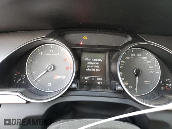 ✅ 2013 Audi S5 Premium Plus • VIN: WAUCGAFR9DA060019 • Lot: 80564385. Wystawiony na Copart z przebiegiem 119 917 mil. Bezpłatny archiwum sprzedaży aukcyjnych z USA i szczegółowy raport historii pojazdu na DreamBid. Zdjęcie 9.