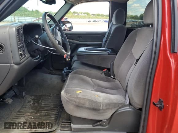 ✅ 2004 GMC Sierra 1500 SLE • VIN: 1GTEK14TX4Z136535 • Лот: 57895655. Опубликован ранее на Copart с пробегом 97 445 миль. Бесплатный доступ к архиву аукционных продаж из США и подробный отчёт об истории автомобиля на DreamBid. Изображение 7.