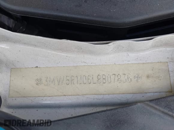 ✅ 2020 BMW 3 Series 330i • VIN: 3MW5R1J06L8B07836 • Lot: 42217006. Listed on IAAI with 61,011 mi. Free auction sales archive from the USA and detailed vehicle history report at DreamBid. Image 9.