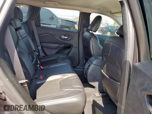 ✅ 2019 Jeep Cherokee Altitude • VIN: 1C4PJLLB2KD338974 • Lot: 67590585. Listed on Copart with 79,277 mi. Free auction sales archive from the USA and detailed vehicle history report at DreamBid. Image 11.