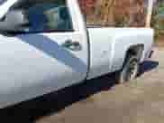 2008 Chevrolet Silverado 1500 Work Truck z VIN 1GCEC14C58Z184446, wystawiony jako IAAI lot #43588921 z przebiegiem 313 463 mil mil oraz . Historia ofert i sprzedaży dostępna na DreamBid. Obrazek 6.