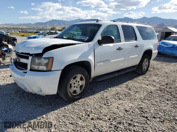 ✅ 2008 Chevrolet Suburban 1LT • VIN: 1GNFK16348J247272 • Lot: 66228005. Listed on Copart with 181,592 mi. Free auction sales archive from the USA and detailed vehicle history report at DreamBid. Image 1.