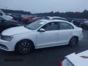 ✅ 2017 Volkswagen Jetta SE • VIN: 3VWDB7AJ4HM200848 • Lot: 43630391. Wystawiony na IAAI z przebiegiem 145 032 mil. Bezpłatny archiwum sprzedaży aukcyjnych z USA i szczegółowy raport historii pojazdu na DreamBid. Zdjęcie 14.