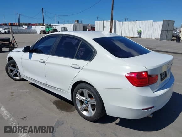 ✅ 2014 BMW 3 Series 320i • VIN: WBA3B1C56EPV79074 • Lot: 43348186. Listed on IAAI with 167,944 mi. Free auction sales archive from the USA and detailed vehicle history report at DreamBid. Image 3.