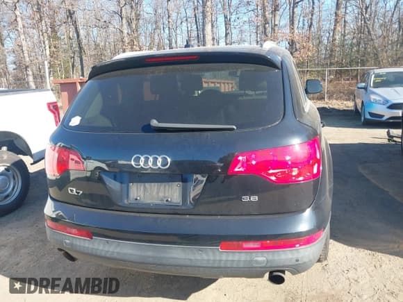 ✅ 2009 Audi Q7 Premium Plus • VIN: WA1AY74LX9D016829 • Lot: 41636498. Listed on IAAI with 220,250 mi. Free auction sales archive from the USA and detailed vehicle history report at DreamBid. Image 6.