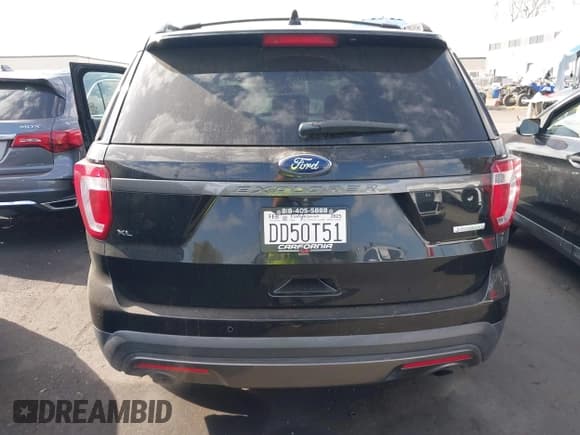 ✅ 2017 Ford Explorer XLT • VIN: 1FM5K7DHXHGD99667 • Lot: 43282143. Listed on IAAI with 75,801 mi. Free auction sales archive from the USA and detailed vehicle history report at DreamBid. Image 17.
