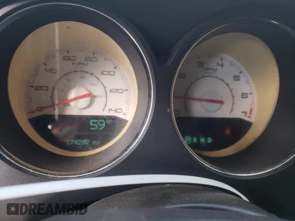 ✅ 2012 Dodge Challenger SXT • VIN: 2C3CDYAG1CH213250 • Lot: 76621624. Wystawiony na Copart z przebiegiem 174 297 mil. Bezpłatny archiwum sprzedaży aukcyjnych z USA i szczegółowy raport historii pojazdu na DreamBid. Zdjęcie 9.