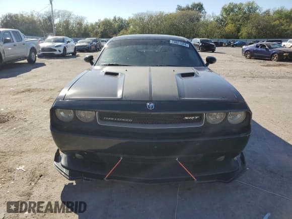 ✅ 2009 Dodge Challenger SRT-8 • VIN: 2B3LJ74W09H526236 • Lot: 73021324. Wystawiony na Copart z przebiegiem 204 247 mil. Bezpłatny archiwum sprzedaży aukcyjnych z USA i szczegółowy raport historii pojazdu na DreamBid. Zdjęcie 5.