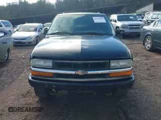 2002 Chevrolet Blazer LS with VIN 1GNDT13W92K208195, listed as a IAAI auction lot 41252604 with 141,235 mi miles and . Bid and sale history available at DreamBid. Image 6.