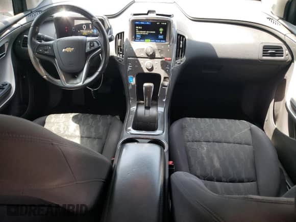 2014 Chevrolet Volt z VIN 1G1RE6E46EU155975, wystawiony jako Copart lot #58937384 z przebiegiem 136 767 mil mil oraz Szkoda całkowita • Salvage title. Historia ofert i sprzedaży dostępna na DreamBid. Obrazek 8.