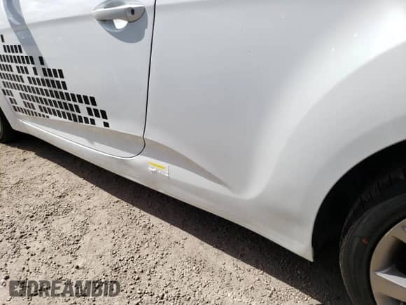 2017 Hyundai Veloster z VIN KMHTC6AD1HU322526, wystawiony jako Copart lot #49550693 z przebiegiem 47 781 mil mil oraz . Historia ofert i sprzedaży dostępna na DreamBid. Obrazek 12.