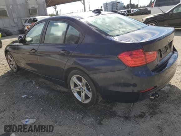 ✅ 2014 BMW 3 Series 328i • VIN: WBA3C1C52EK106105 • Lot: 86253655. Listed on Copart with 149,402 mi. Free auction sales archive from the USA and detailed vehicle history report at DreamBid. Image 2.