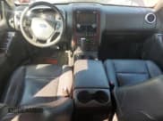 ✅ 2010 Ford Explorer Limited • VIN: 1FMEU7F85AUB06482 • Lot: 71535935. Wystawiony na Copart z przebiegiem 184 603 mil. Bezpłatny archiwum sprzedaży aukcyjnych z USA i szczegółowy raport historii pojazdu na DreamBid. Zdjęcie 8.