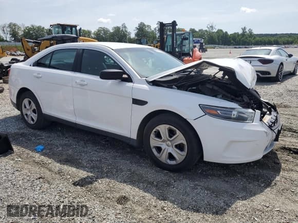 ✅ 2016 Ford Police Interceptor • VIN: 1FAHP2L8XGG134677 • Lot: 60676065. Listed on Copart with 162,754 mi. Free auction sales archive from the USA and detailed vehicle history report at DreamBid. Image 4.