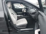 ✅ 2023 Lexus UX 250h Premium • VIN: JTHP6JBH5P2153167 • Lot: 41432919. Wystawiony na IAAI z przebiegiem 20 608 mil. Bezpłatny archiwum sprzedaży aukcyjnych z USA i szczegółowy raport historii pojazdu na DreamBid. Zdjęcie 5.