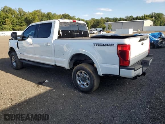 ✅ 2022 Ford F-250 XL • VIN: 1FT8W2BT5NED86400 • Lot: 67959595. Wystawiony na Copart z przebiegiem 126 107 mil. Bezpłatny archiwum sprzedaży aukcyjnych z USA i szczegółowy raport historii pojazdu na DreamBid. Zdjęcie 2.