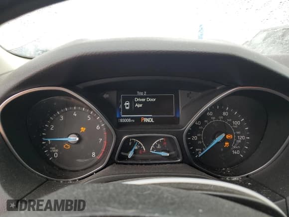 ✅ 2017 Ford Focus S • VIN: 1FADP3E24HL284791 • Lot: 85479625. Wystawiony na Copart z przebiegiem 93 008 mil. Bezpłatny archiwum sprzedaży aukcyjnych z USA i szczegółowy raport historii pojazdu na DreamBid. Zdjęcie 9.