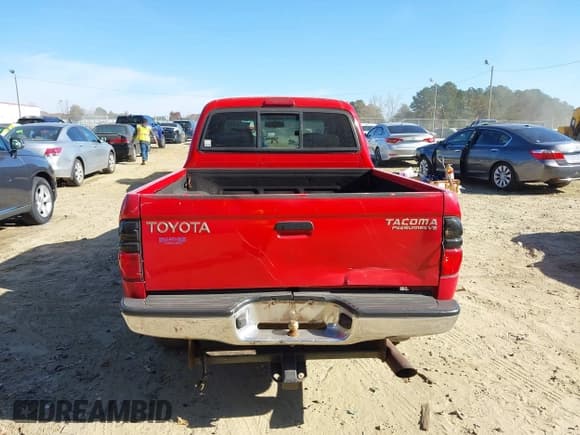 ✅ 2001 Toyota Tacoma PreRunner • VIN: 5TEGN92N21Z772434 • Lot: 43725357. Listed on IAAI with 344,649 mi. Free auction sales archive from the USA and detailed vehicle history report at DreamBid. Image 16.