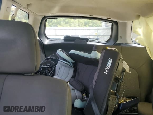 ✅ 2010 Mitsubishi Endeavor LS • VIN: 4A4JN2AS3AE002968 • Lot: 71396125. Wystawiony na Copart z przebiegiem 224 728 mil. Bezpłatny archiwum sprzedaży aukcyjnych z USA i szczegółowy raport historii pojazdu na DreamBid. Zdjęcie 10.