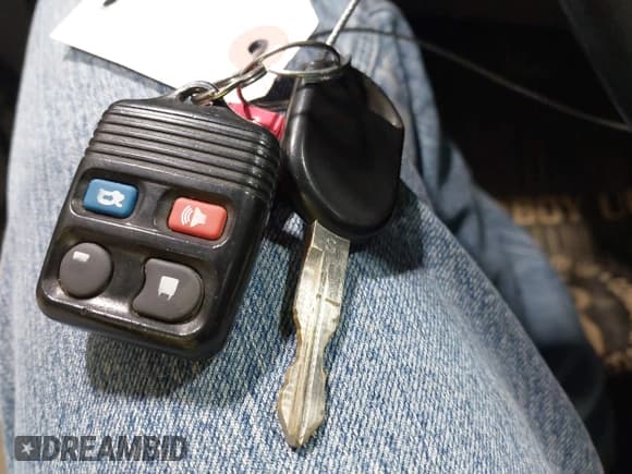 ✅ 2006 Ford Mustang GT Deluxe • VIN: 1ZVFT82H565117729 • Lot: 43598803. Listed on IAAI with 102,685 mi. Free auction sales archive from the USA and detailed vehicle history report at DreamBid. Image 11.