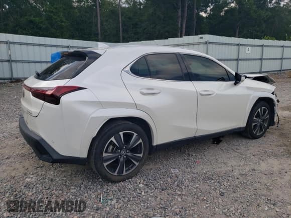 ✅ 2024 Lexus UX 250h Premium • VIN: JTHP6JBH9R2161632 • Lot: 71041865. Listed on Copart with 72,911 mi. Free auction sales archive from the USA and detailed vehicle history report at DreamBid. Image 3.