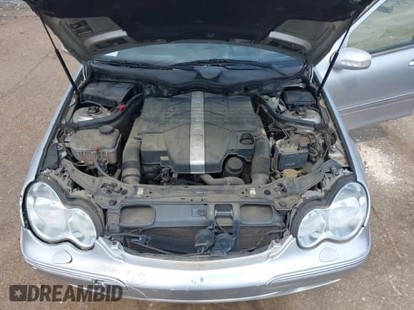 ✅ 2003 Mercedes-Benz C 320 • VIN: WDBRF64J73F341438 • Lot: 42371572. Wystawiony na IAAI z przebiegiem 228 061 mil. Bezpłatny archiwum sprzedaży aukcyjnych z USA i szczegółowy raport historii pojazdu na DreamBid. Zdjęcie 10.