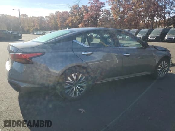 ✅ 2024 Nissan Altima SV • VIN: 1N4BL4DV5RN361484 • Lot: 90635585. Wystawiony na Copart z przebiegiem 39 091 mil. Bezpłatny archiwum sprzedaży aukcyjnych z USA i szczegółowy raport historii pojazdu na DreamBid. Zdjęcie 3.