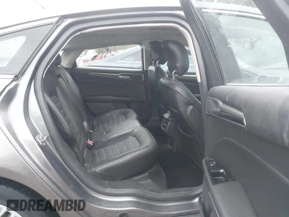 ✅ 2013 Ford Fusion SE • VIN: 3FA6P0HR4DR272622 • Лот: 43539490. Опубликован ранее на IAAI с пробегом 122 192 миль. Бесплатный доступ к архиву аукционных продаж из США и подробный отчёт об истории автомобиля на DreamBid. Изображение 8.